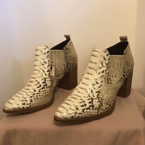 Report Shoes | Faux Snakeskin Tessie Ankle Boot